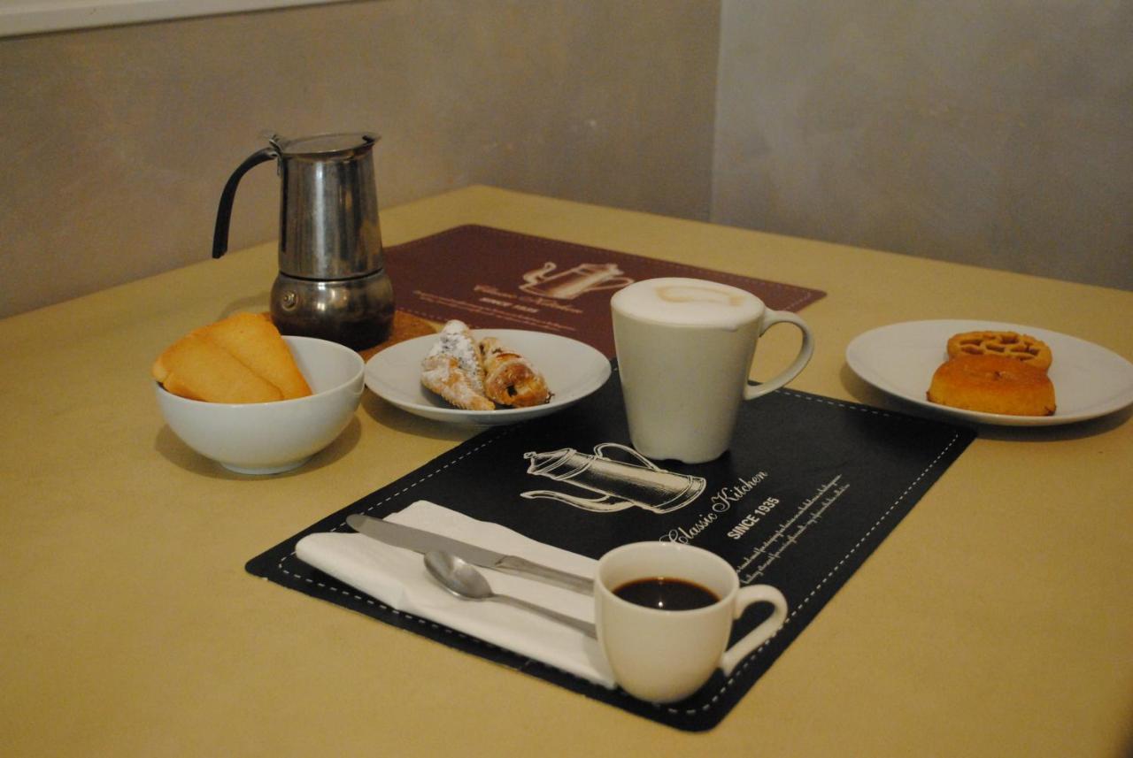 Lombardo Bed & Breakfast Rome Exterior photo