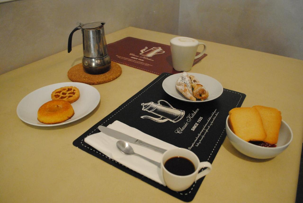 Lombardo Bed & Breakfast Rome Exterior photo